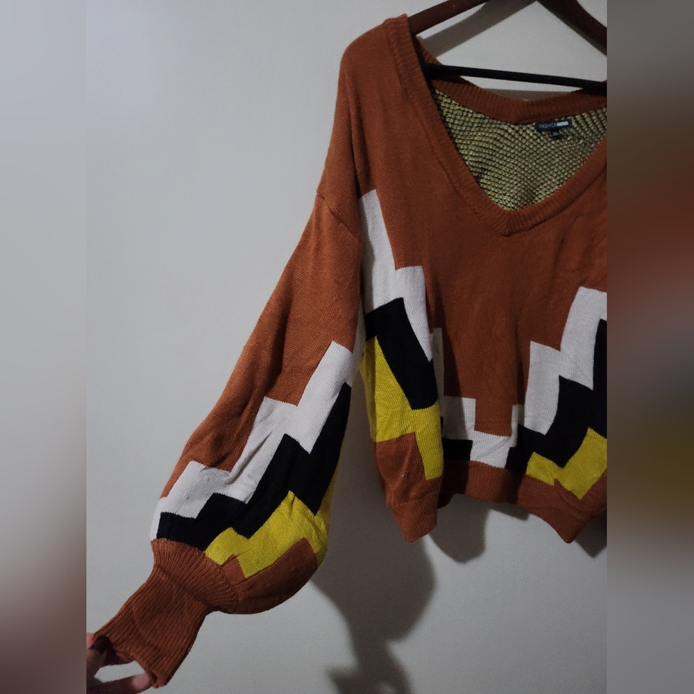Womens Colorblock Sweater - Picture 2 of 5